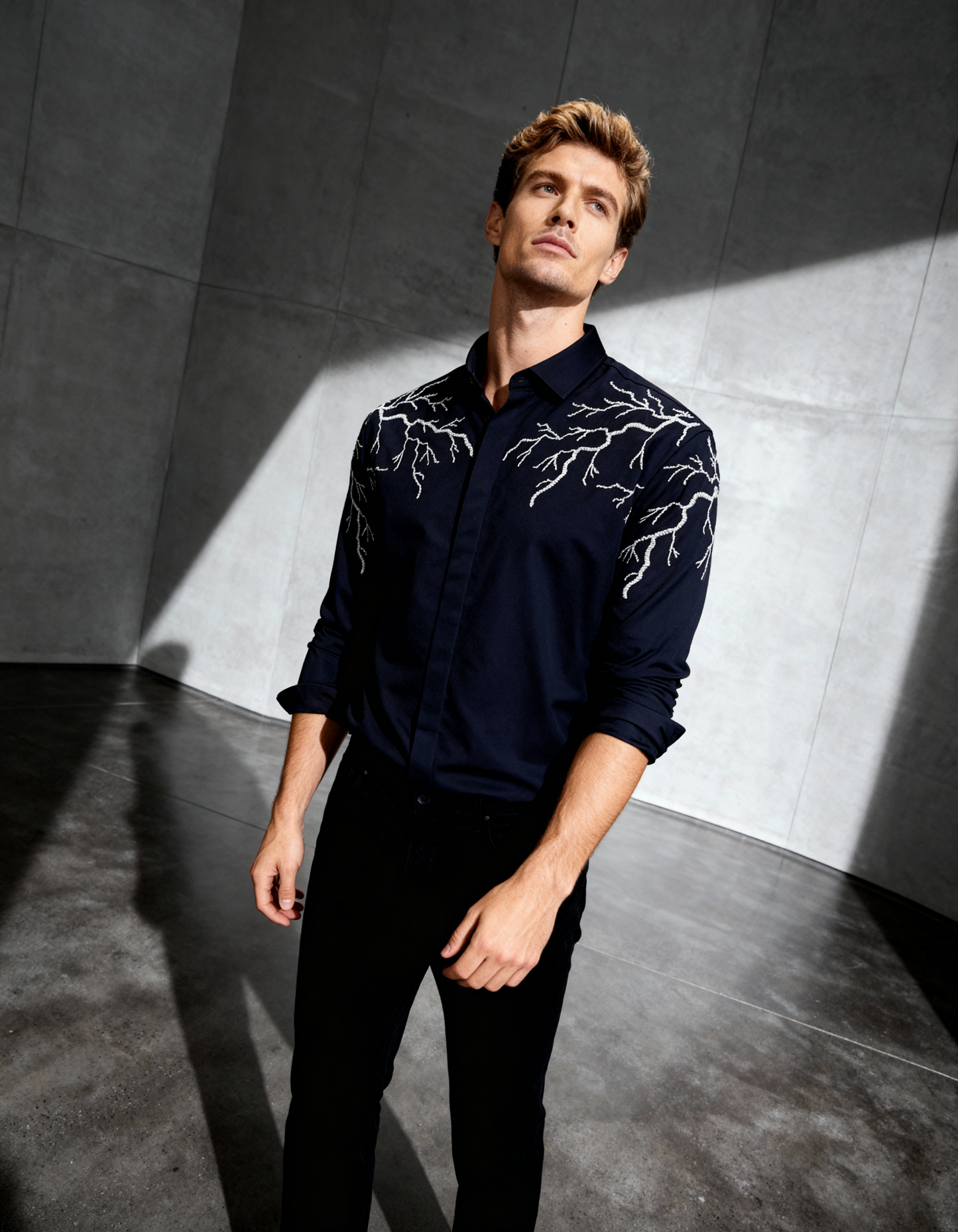 The Stormline (blue) – Handcrafted Embroidered Shirt
